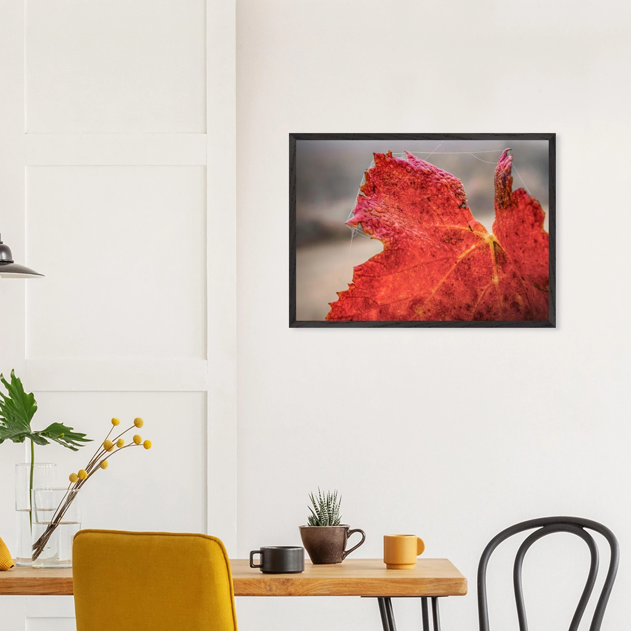 Un rouge de saison – Photographie premium encadré en bois naturel Photo d\'art déco d\'artiste auteur encadré en bois premium chêne frêne papier épais premium FSC Un rouge de saison – Photographie premium encadré en bois naturel Photo d\'art déco d\'artiste auteur encadré en bois premium chêne frêne papier épais premium FSC