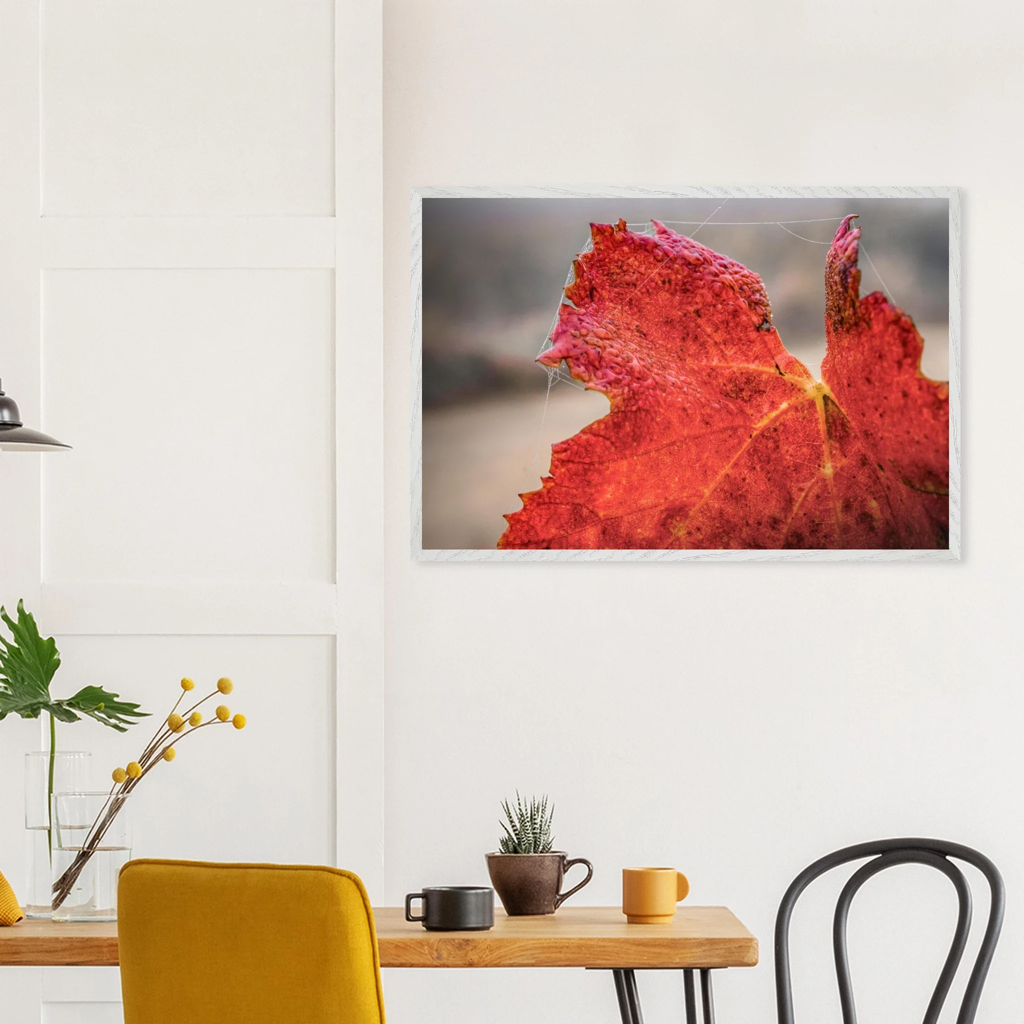 Un rouge de saison – Photographie premium encadré en bois naturel Photo d\'art déco d\'artiste auteur encadré en bois premium chêne frêne papier épais premium FSC Un rouge de saison – Photographie premium encadré en bois naturel Photo d\'art déco d\'artiste auteur encadré en bois premium chêne frêne papier épais premium FSC