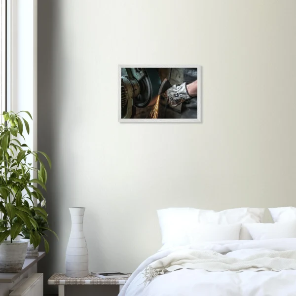 « Les étincelles du labeur » – Photographie d’atelier – Photo Art déco Photo d\'art déco d\'artiste auteur encadré en bois premium chêne frêne papier épais premium FSC