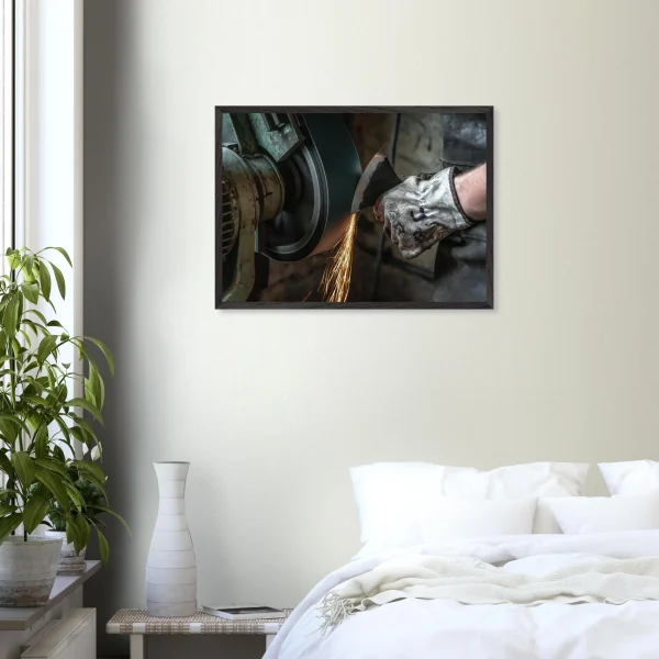 « Les étincelles du labeur » – Photographie d’atelier – Photo Art déco Photo d\'art déco d\'artiste auteur encadré en bois premium chêne frêne papier épais premium FSC