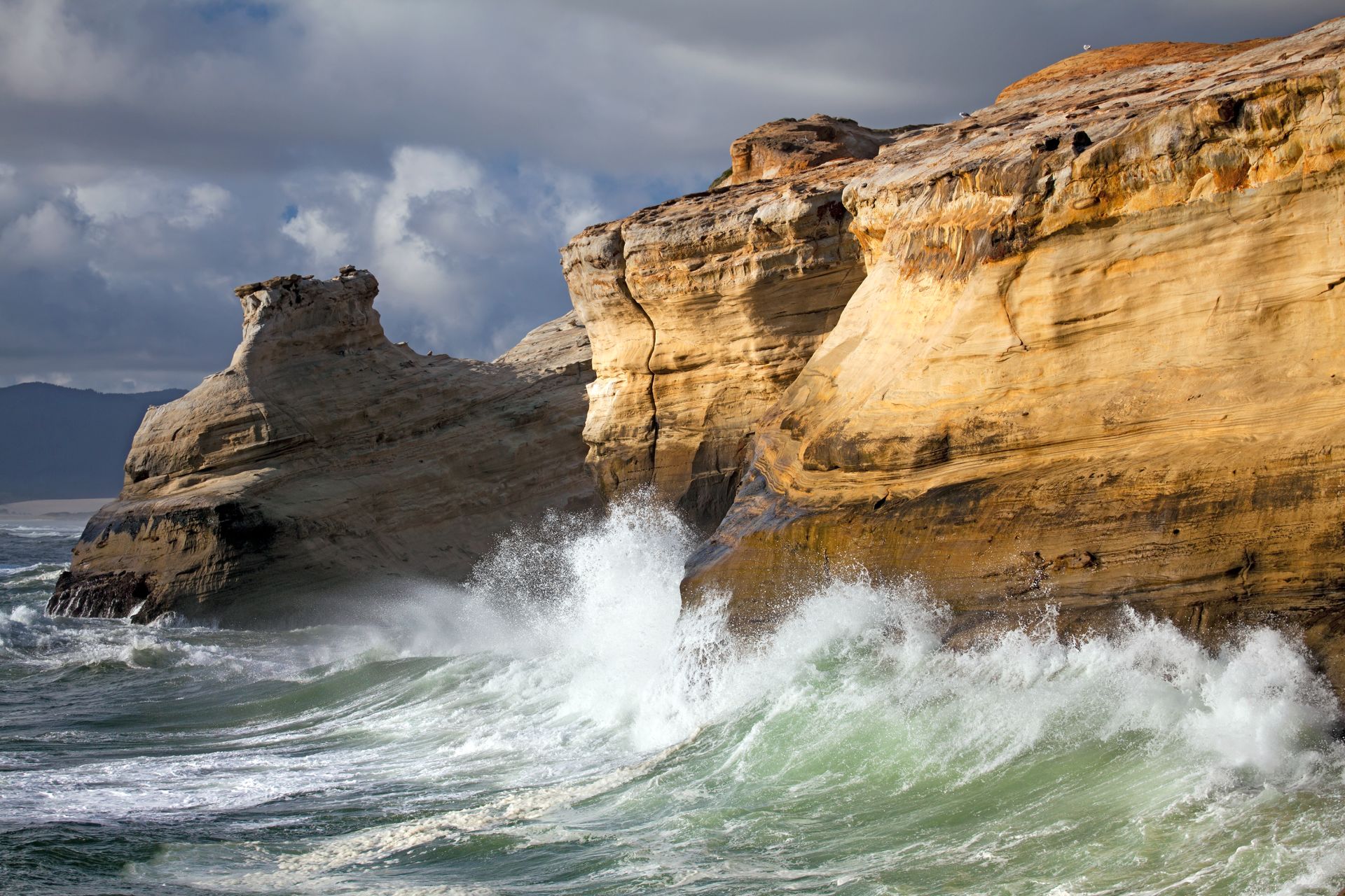 Wave Power Facts What Is Breaking Wave DK Find Out