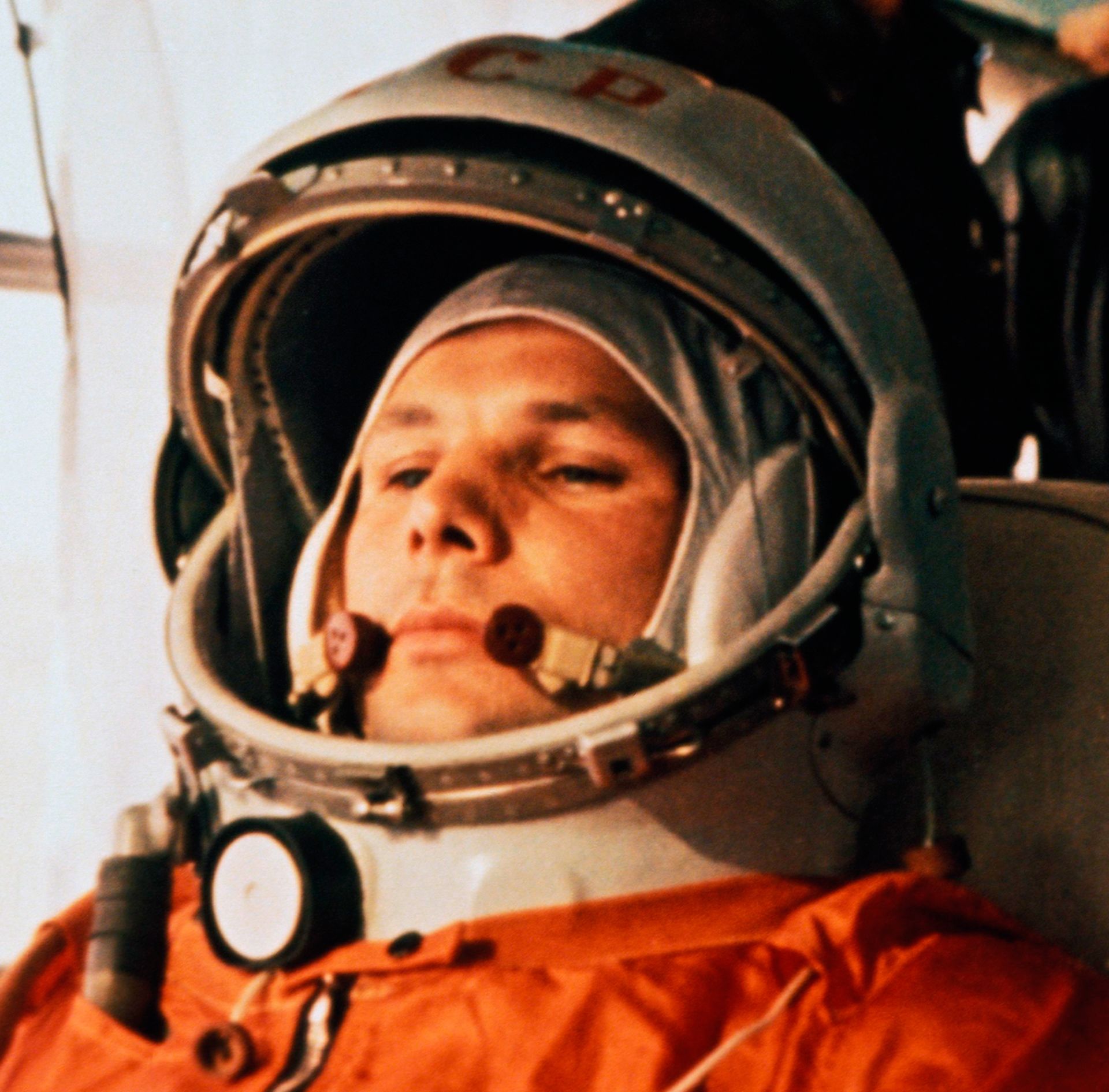 first-person-in-space-yuri-gagarin-facts-dk-find-out