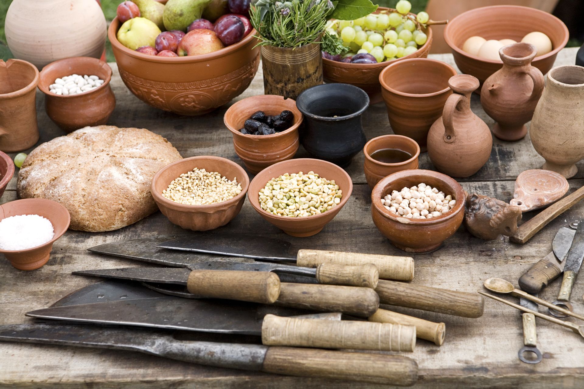 ancient roman food        
        <figure class=