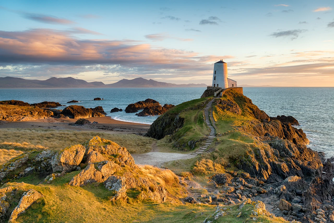 11 places to add to your Great British bucket list thumbnail