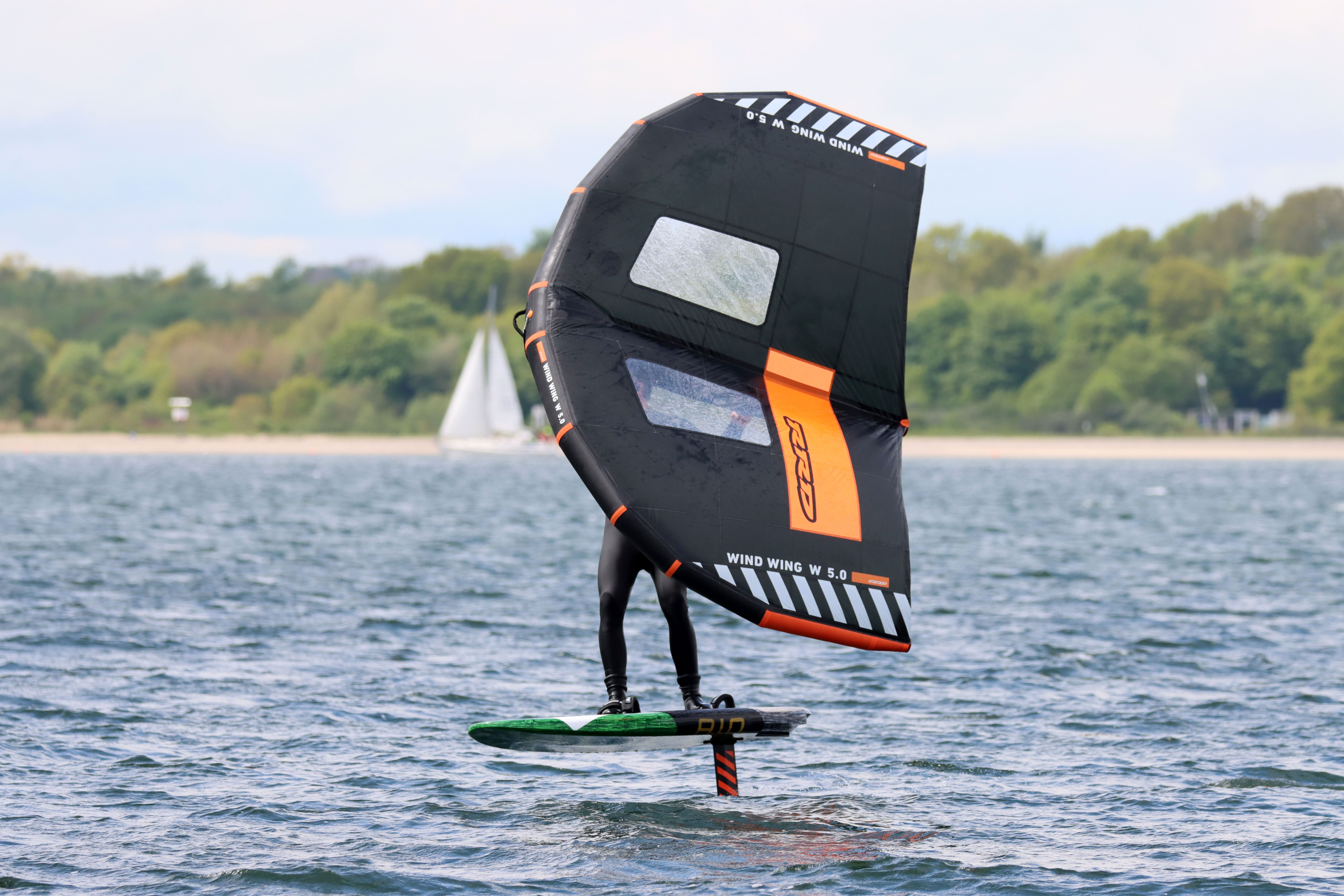 Wingfoil all-rounder on test: RRD Wind Wing 5.0 | SURF