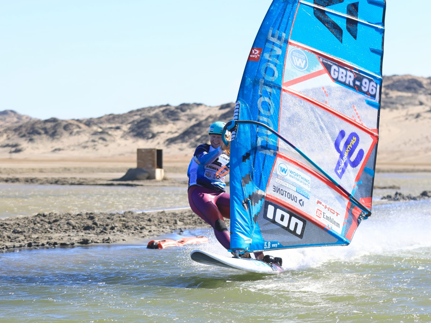 Lüderitz Speed Challenge: Jenna Gibson pushes her world record even higher  | SURF