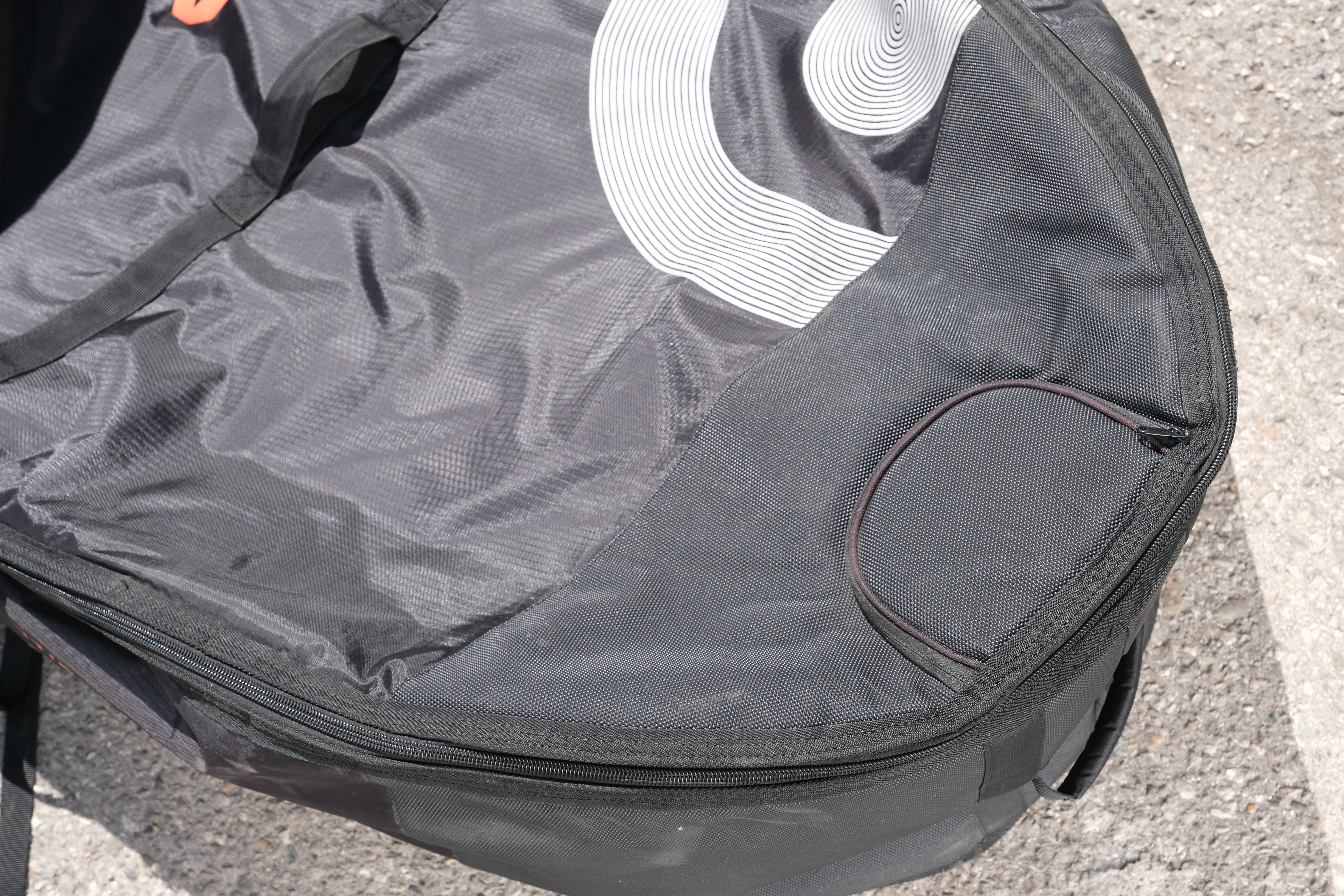 Tried out: New NeilPryde board bag with retractable stowage tube