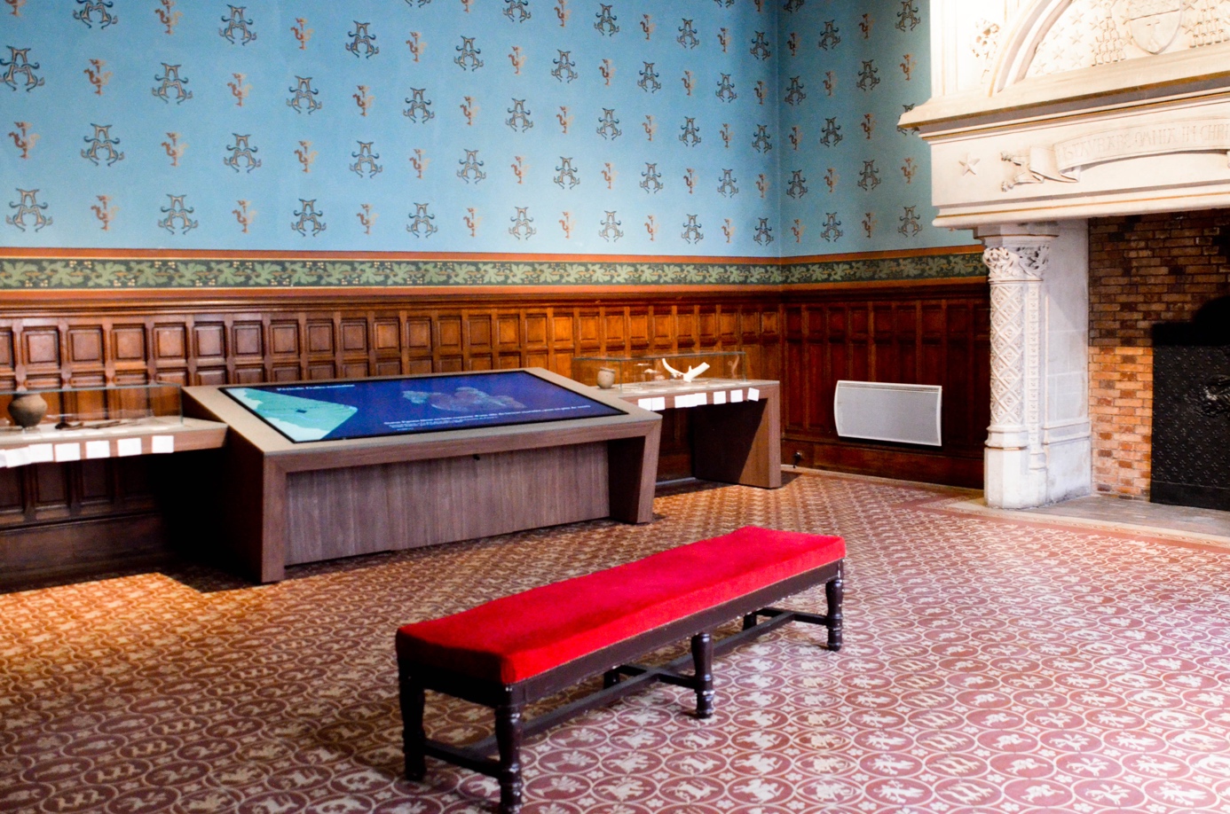 Une image contenant intérieur, sol, décoration d’intérieur, mur
Le contenu généré par l’IA peut être incorrect.