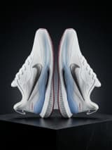 nike cloud air  thumb 0