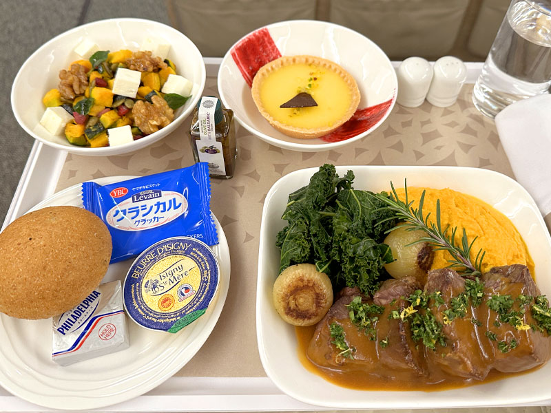 プレミアムエコノミー 洋食