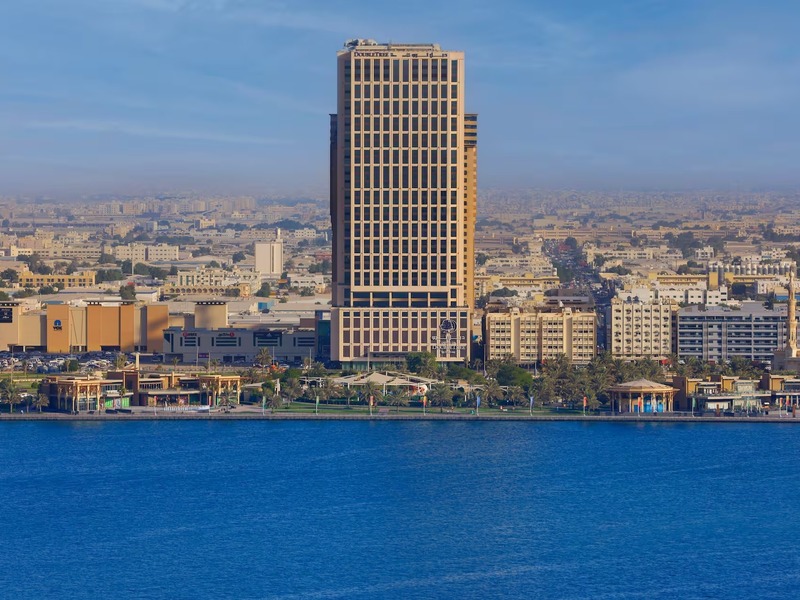 ダブルツリー バイ ヒルトン シャルジャ