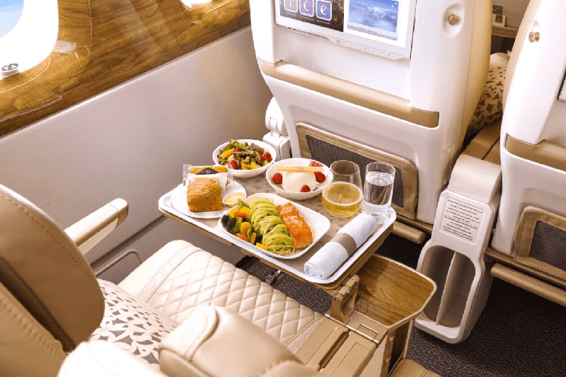 エミレーツ航空機内食