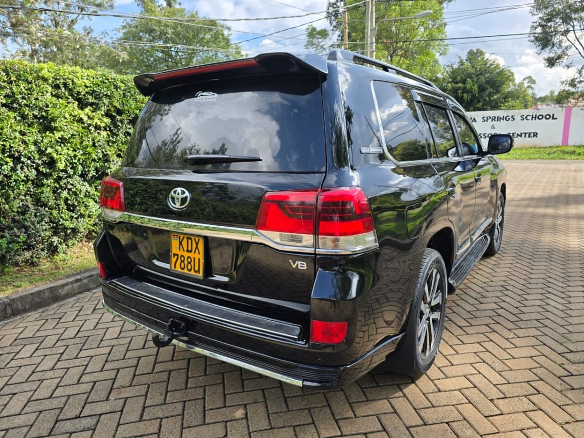 TOYOTA LANDCRUISER 200 SERIES