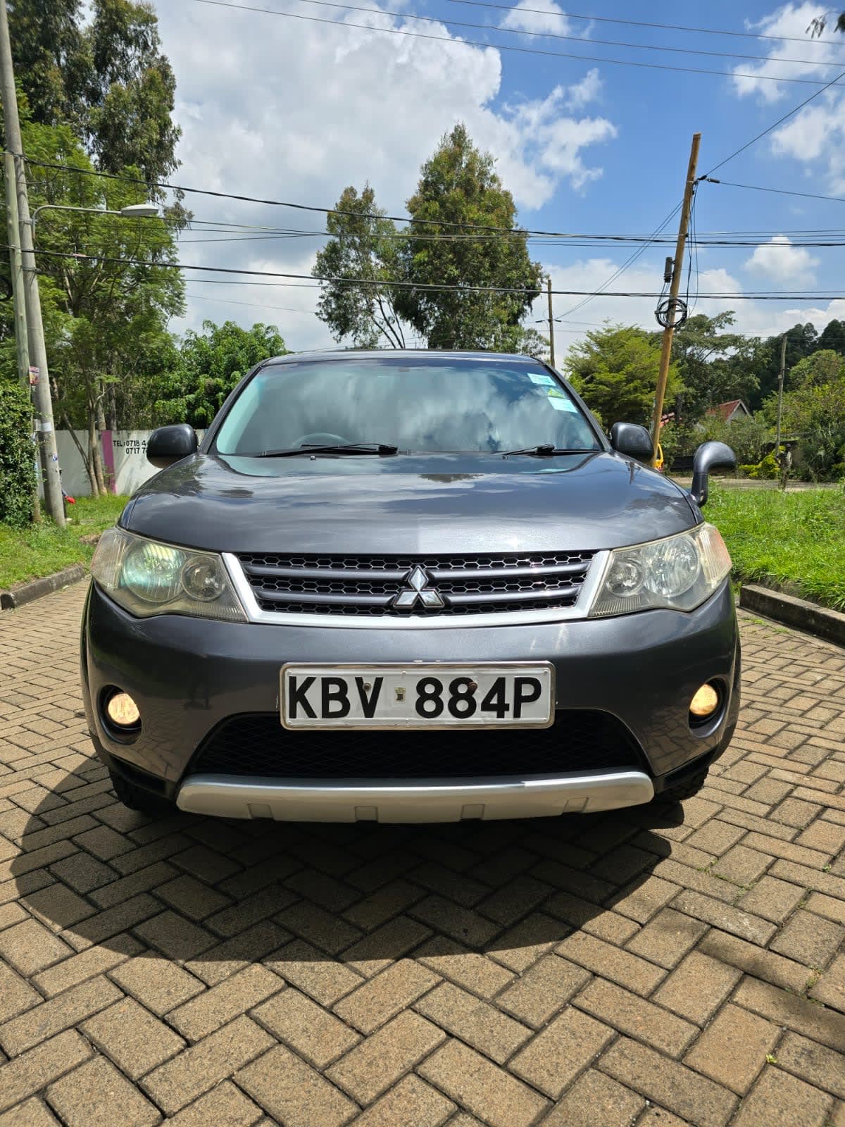 MITSUBISHI OUTLANDER
