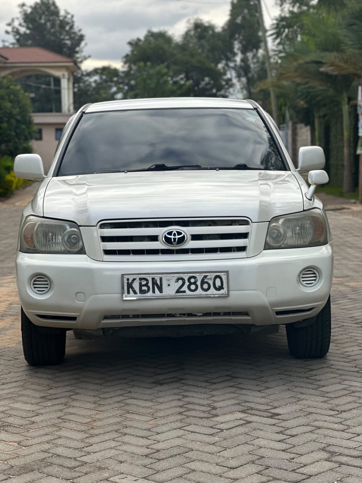 TOYOTA KLUGER