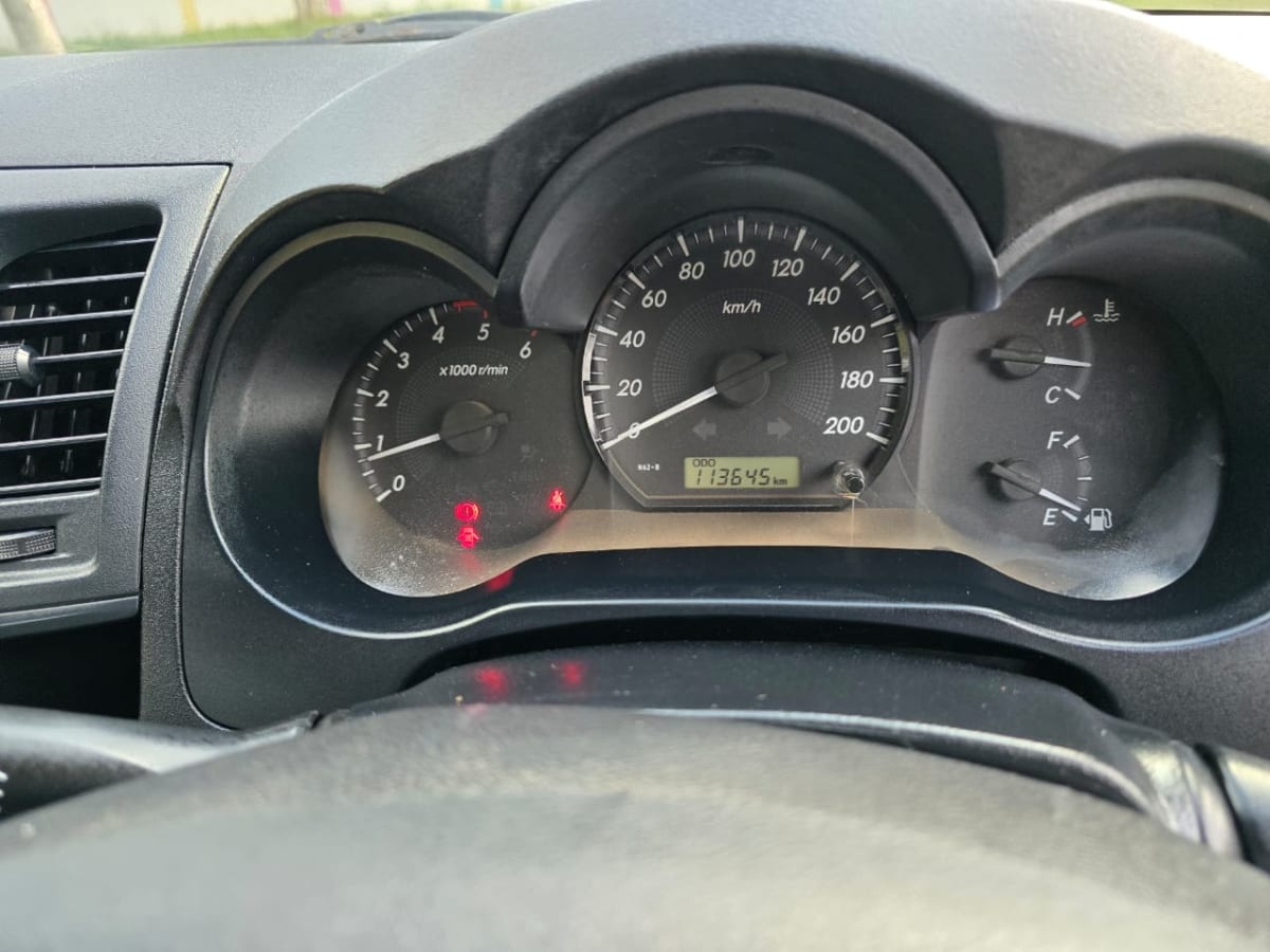 TOYOTA HILUX LOCAL 4x4