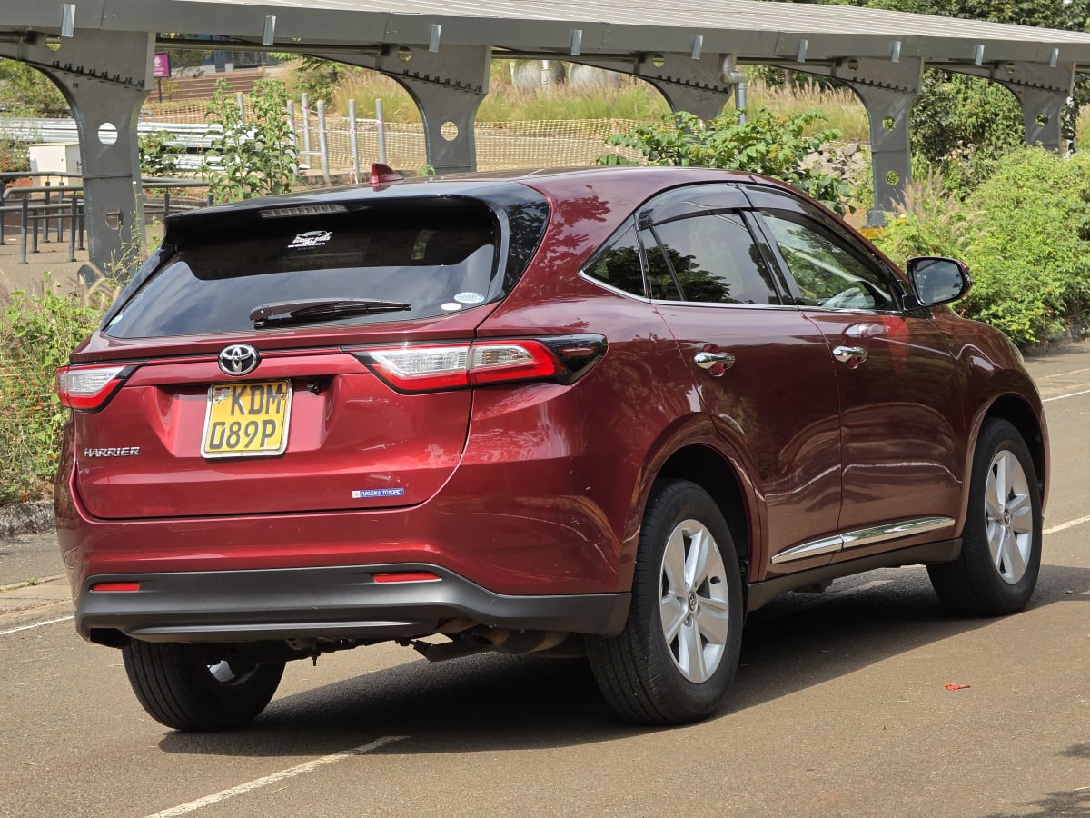TOYOTA HARRIER