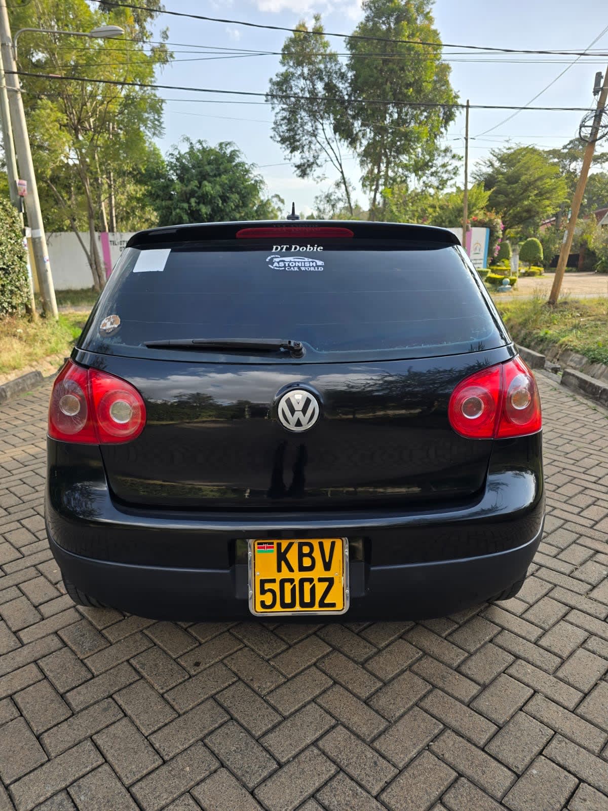 VOLKSWAGEN GOLF