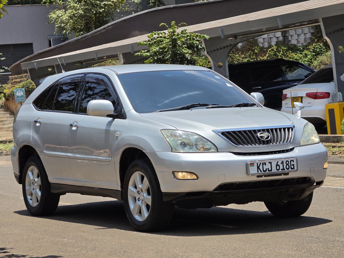 TOYOTA HARRIER
