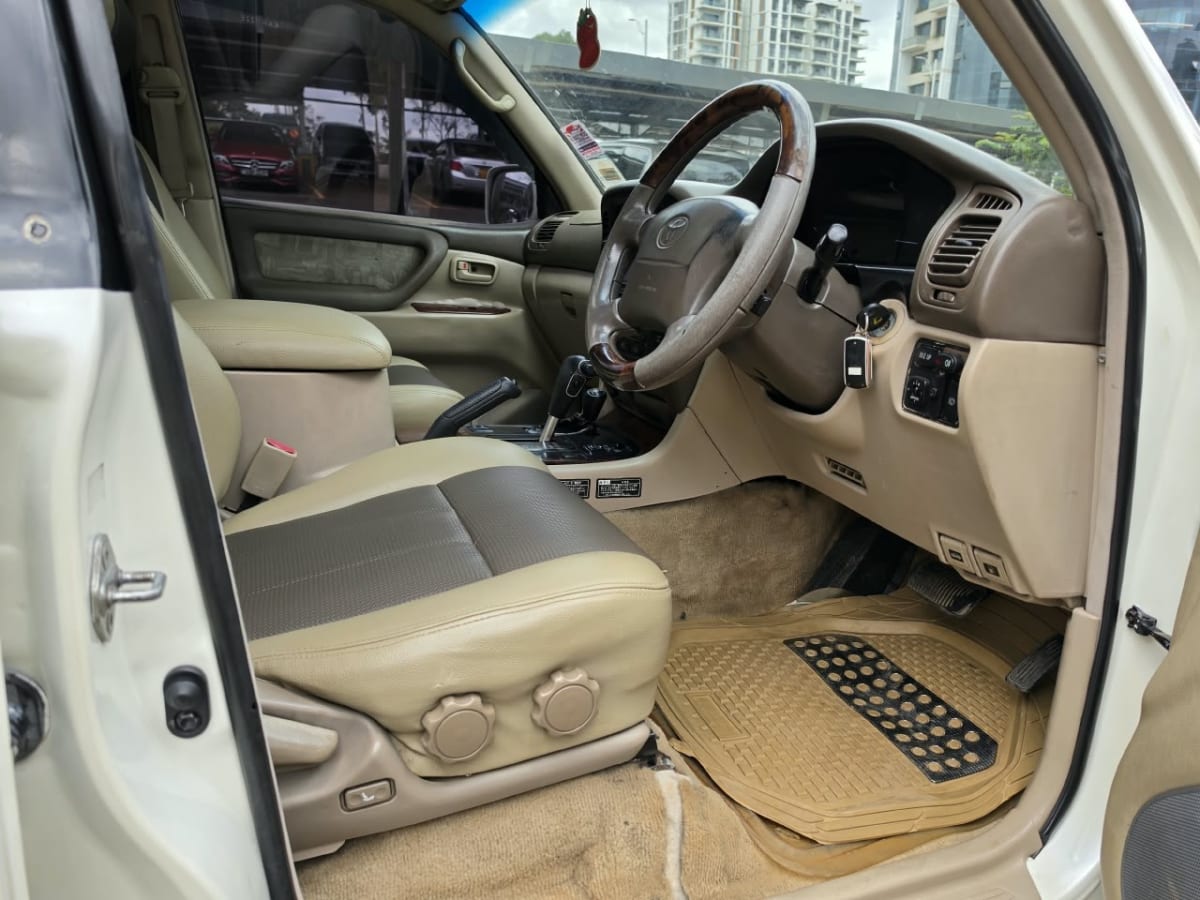 Toyota Landcruiser 100 Series