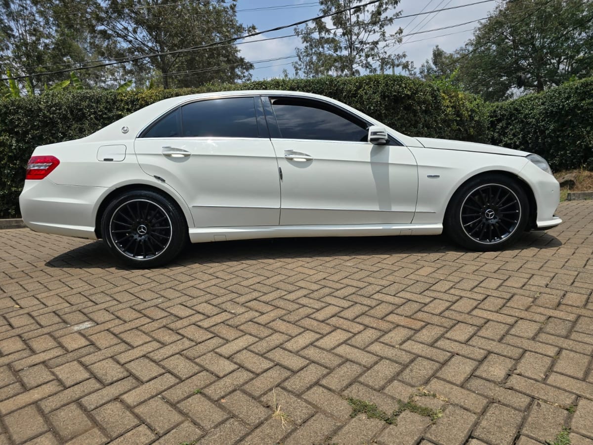 Mercedes Benz E250