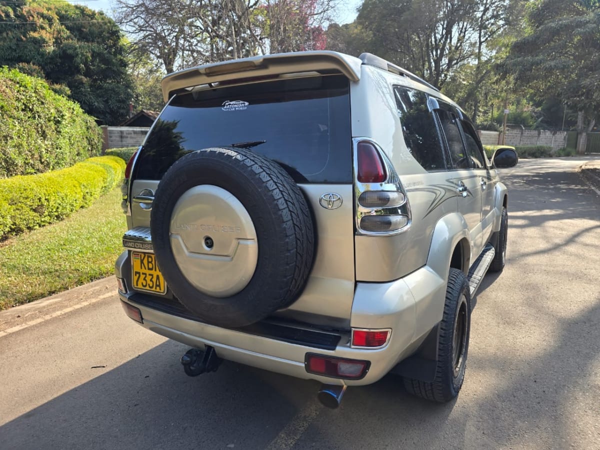 Toyota Landcruiser J120