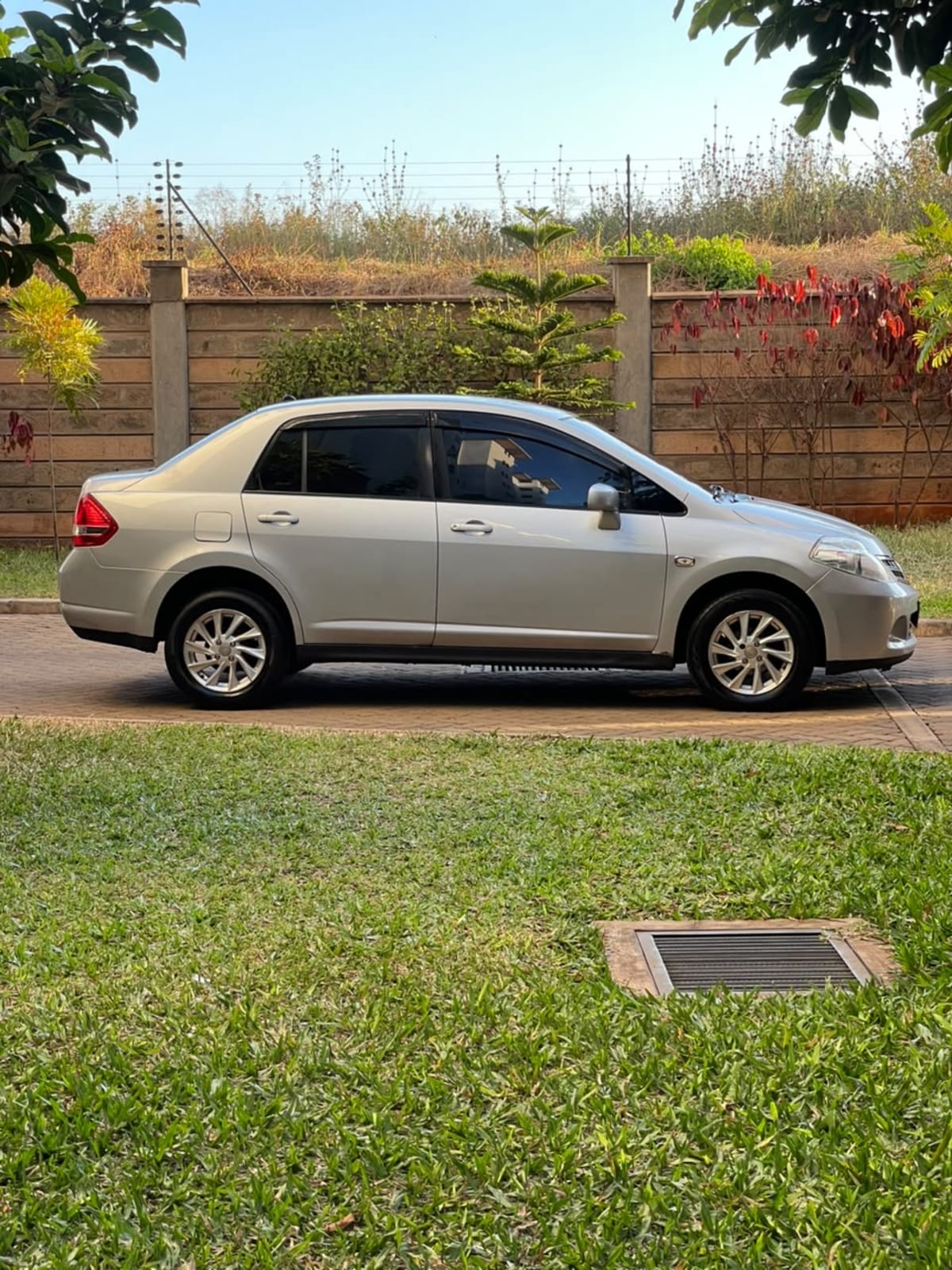 Nissan Tiida
