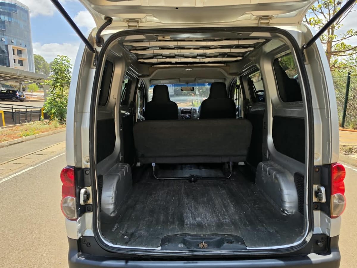 Nissan NV200