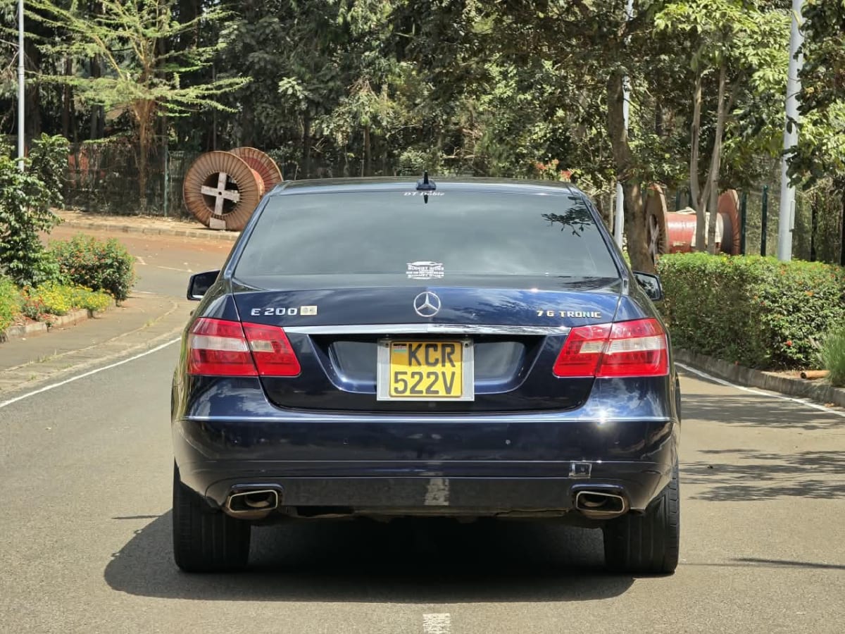 Mercedes Benz E200