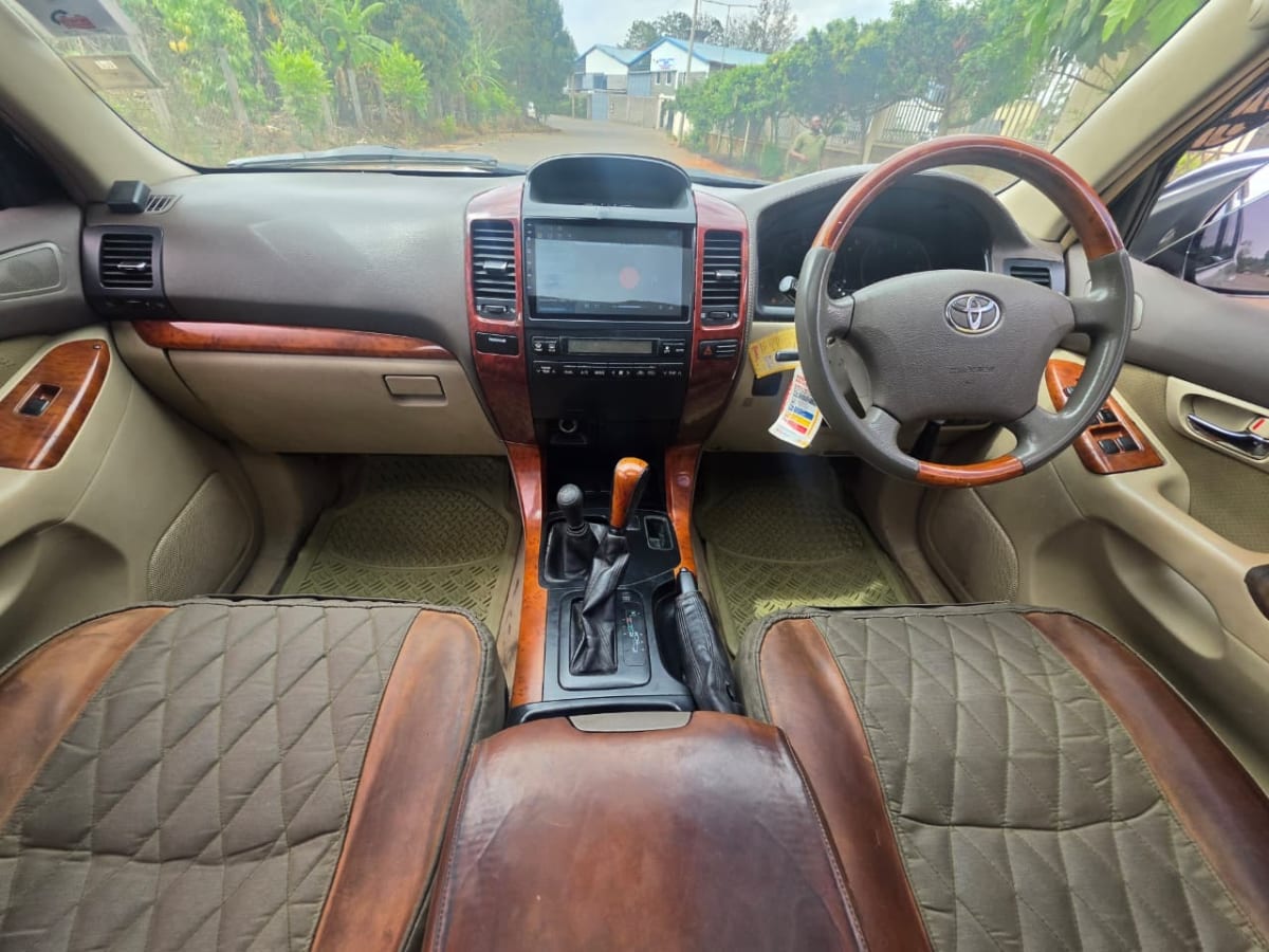 Toyota Landcruiser J120