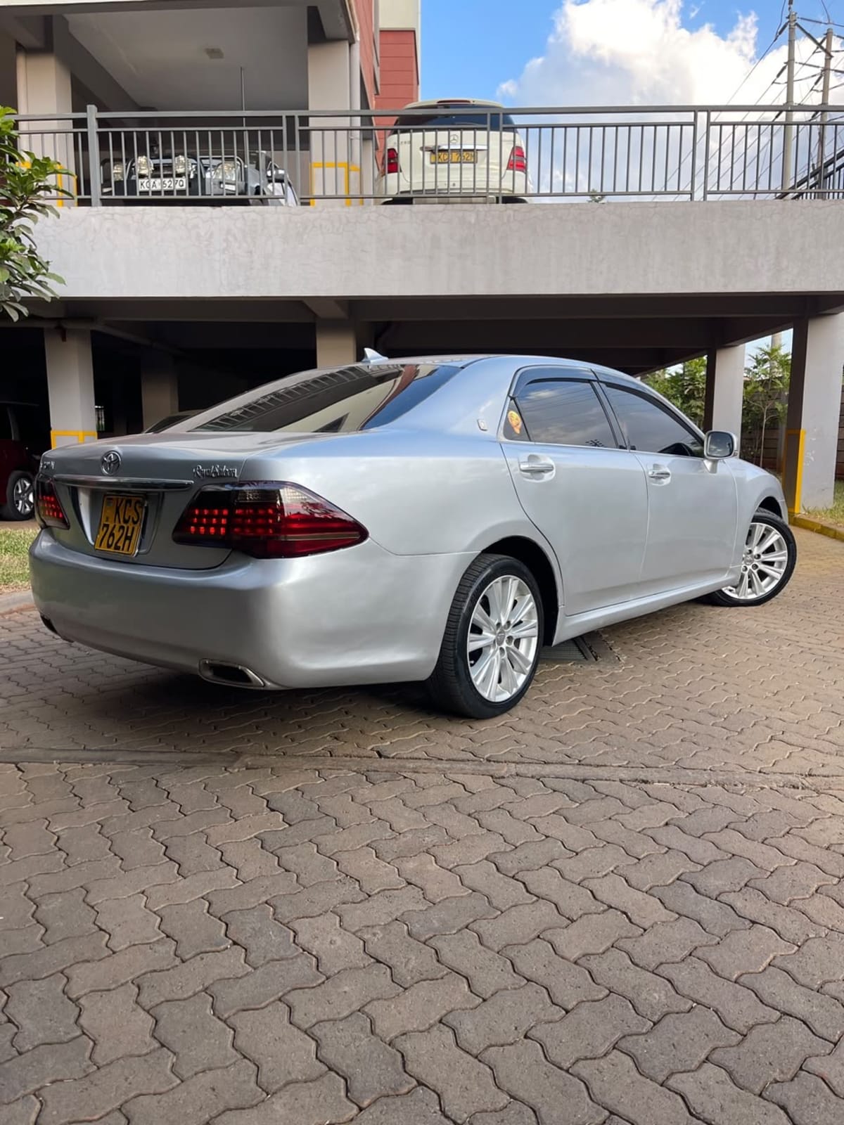 Toyota crown