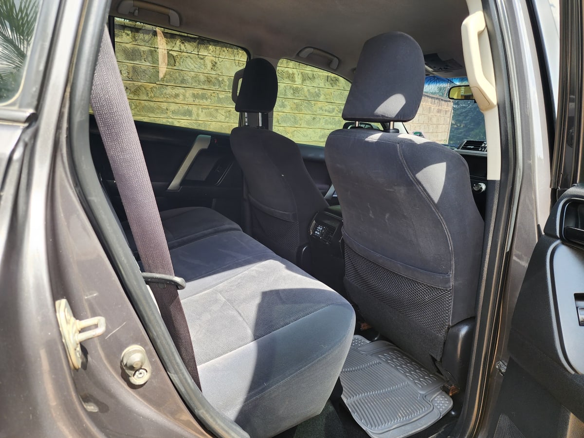 Toyota Landcruiser J150