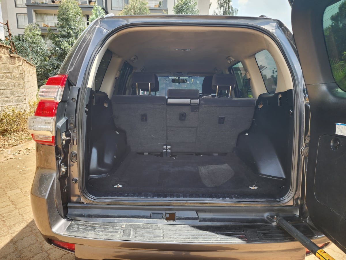 Toyota Landcruiser J150