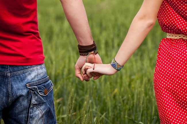 Keindahan Jatuh Cinta di Balik Kehidupan Pernikahan yang Sehat
