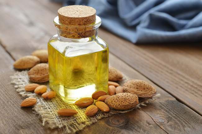 Minyak almond