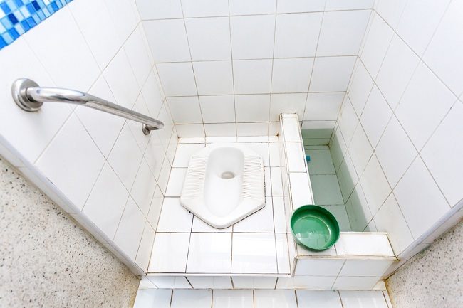 Tips Aman Memakai Toilet  Jongkok  saat Hamil Alodokter