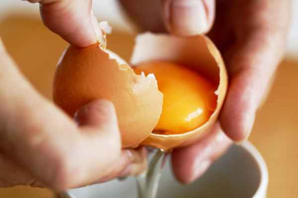 ไข่ รับประทานอย่างไรให้ดีต่อสุขภาพ - พบแพทย์