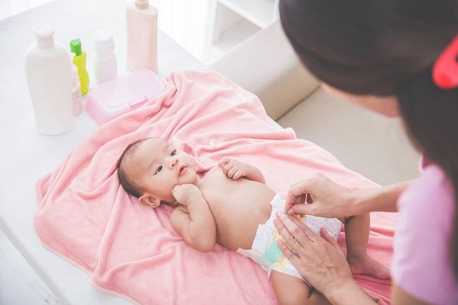 Bunda, Cermati Warna Urine Bayimu dan Ketahui Kondisi yang Tidak Normal