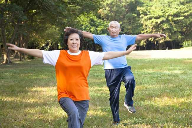 This is the Elderly Gymnastic Movement that Helps the Body Stay Fit