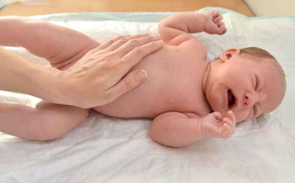 ทารกท้องผูก คุณแม่ควรทำอย่างไร - พบแพทย์ ทารกท้องผูก คุณแม่ควรทำอย่างไร - พบแพทย์