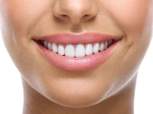Veneer ทางเลือกใหม่เพื่อฟันสวย - พบแพทย์ Veneer ทางเลือกใหม่เพื่อฟันสวย - พบแพทย์