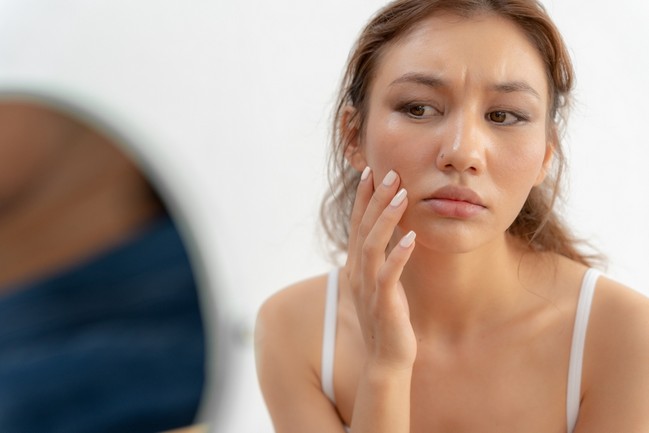 8 สาเหตุของหน้ามองคล้ำและแนวทางการ รักษาที่ตรงจุด | POBPAD 8 สาเหตุของหน้ามองคล้ำและแนวทางการ รักษาที่ตรงจุด | Pobpad