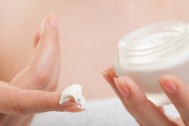 7 Jenis Kosmetik Dan Skin Care Yang Harus Dihindari Selama