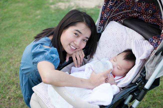 How to Choose a Safe Baby Stroller