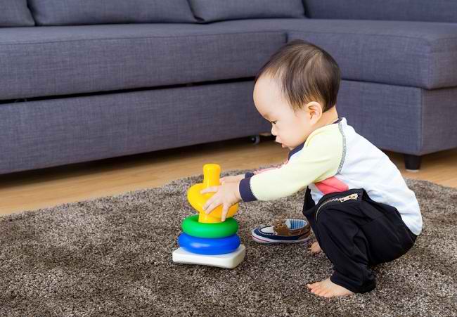 Memilih Mainan  Bayi  6 Bulan  Hingga 1 Tahun Alodokter