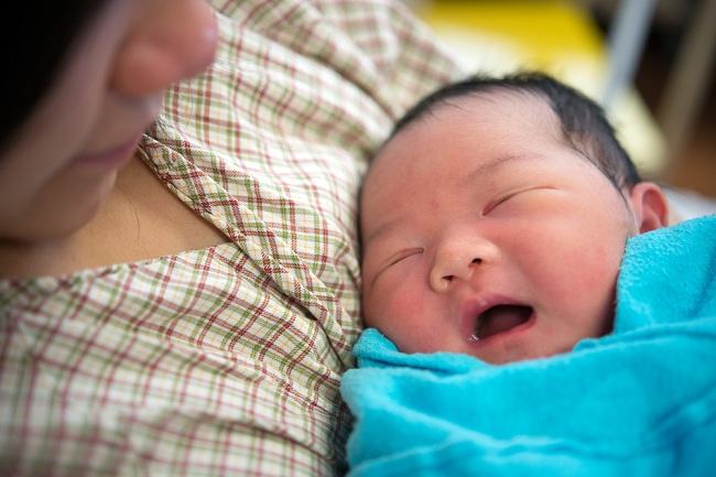 Payudara Kecil Tidak Berarti Jumlah ASI Sedikit