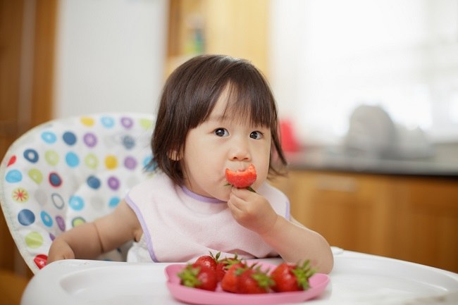 Panduan Menyajikan Buah Untuk Bayi 6 Bulan Alodokter