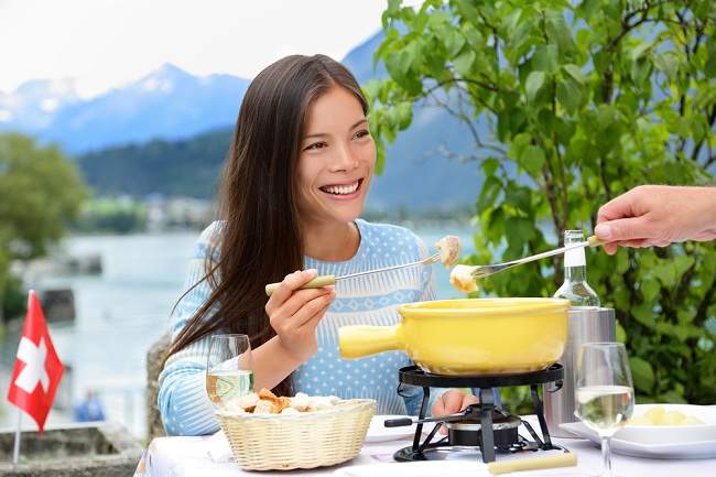 Trik Mencegah Kenaikan Berat Badan Saat Liburan
