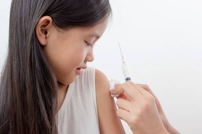 Mitos Bahaya Imunisasi Ini Perlu Bunda Ketahui - Alodokter
