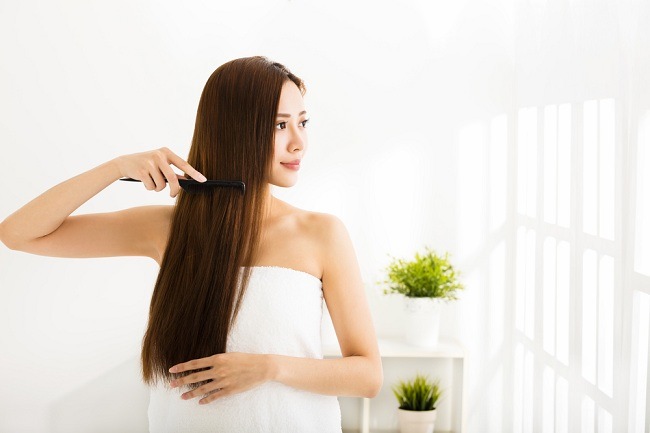 Tampil Cantik dengan Resep Perawatan Rambut Alami Berikut Ini